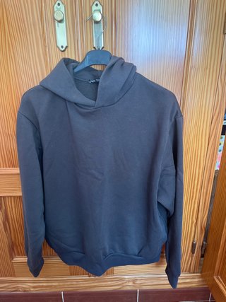 Conjunto chándal gris Tiene pelitos por dentro