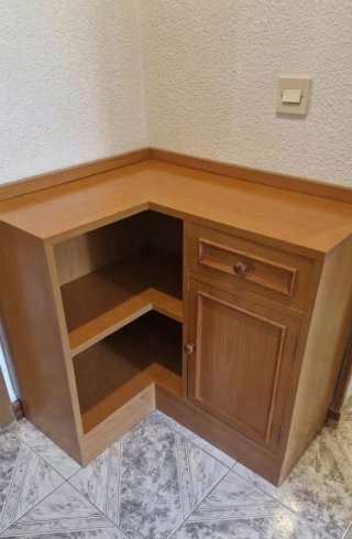 Mueble rinconera de madera