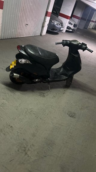 Piaggio Zip SP Negra