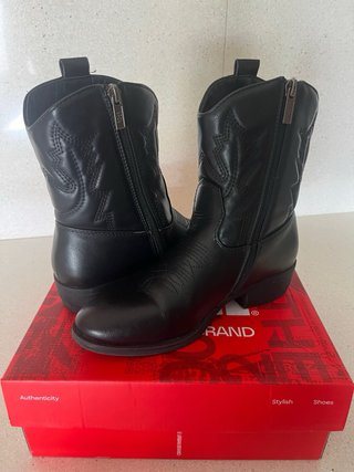 Botas Xti Negras Talla 36