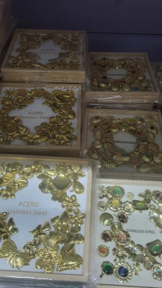 Lote de Anillos de Acero Dorado