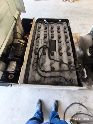 Carretilla elevadora eléctrica Komatsu 1.5 tn