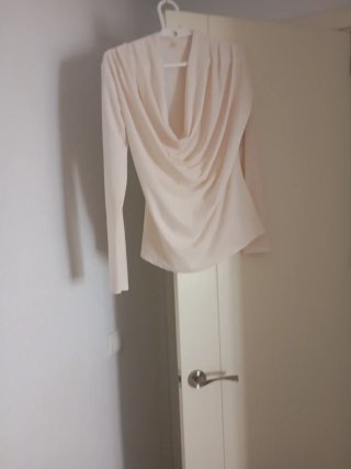 Blusa Blanco Roto con Cuello Drapeado