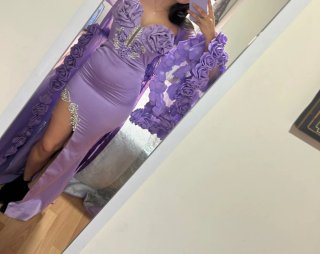 Bata de novia gitana morada