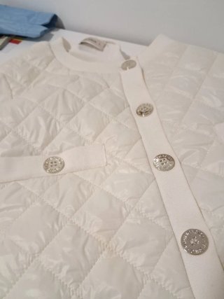 Chaqueta Purificación García,  punto y acolchada