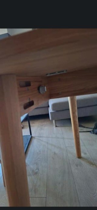 Mesa redonda de madera