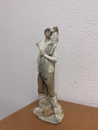 Figura Lladró chico con cabrito