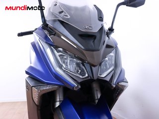 KYMCO AK 550
