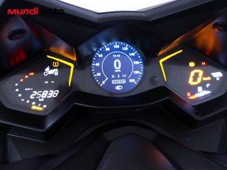 KYMCO AK 550
