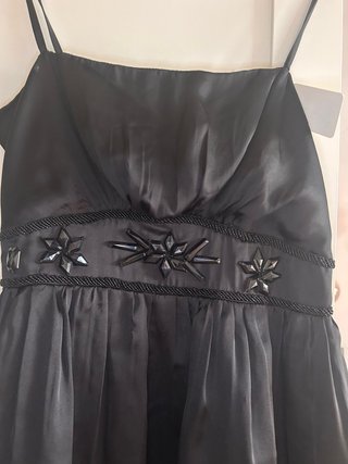 Vestido de fiesta negro corto