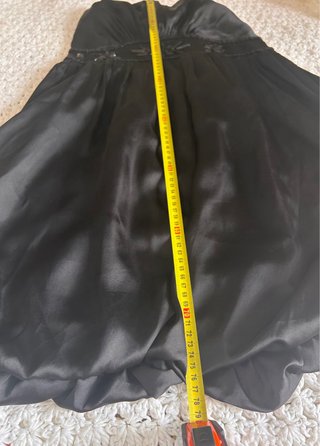 Vestido de fiesta negro corto