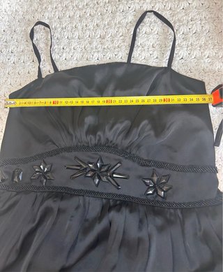 Vestido de fiesta negro corto