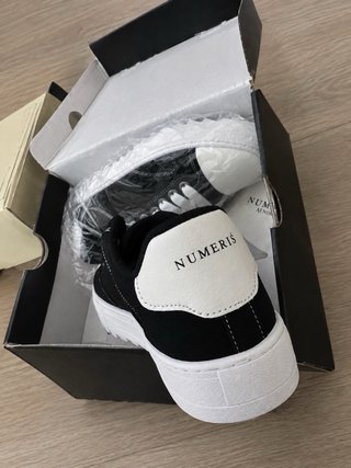 Numeris Atelier Negras y Blancas