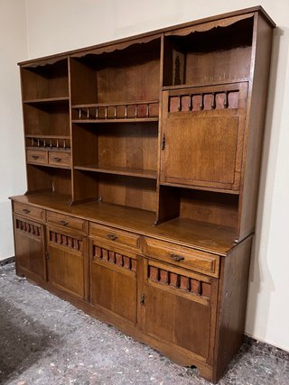 Mueble Antiguo de Madera