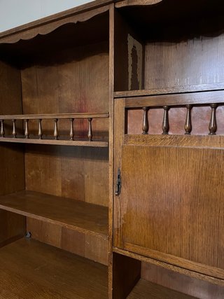 Mueble Antiguo de Madera