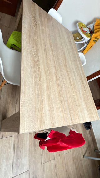 Mesa de Comedor de Madera