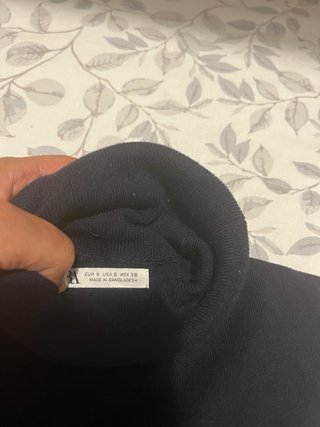 Jersey cuello alto azul marino