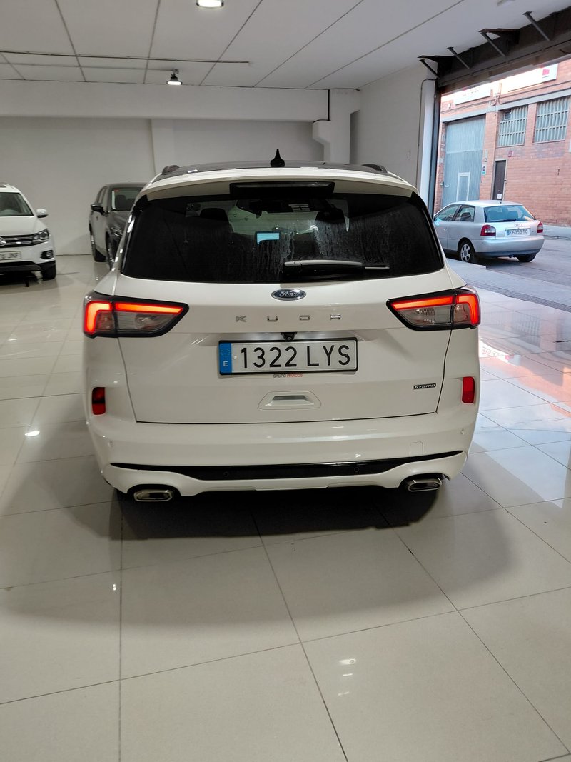 Ford Kuga 2022, foto 4