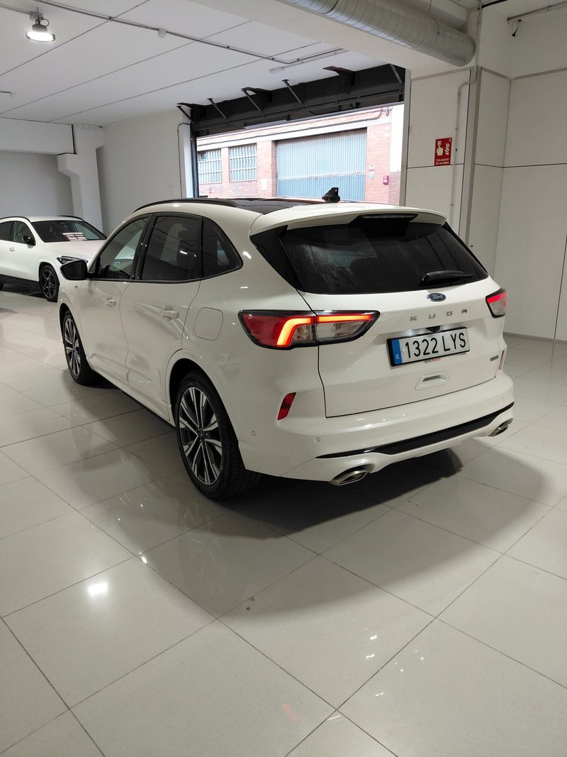 Ford Kuga 2022, foto 3
