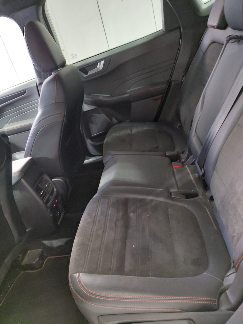 Ford Kuga 2022, foto 12
