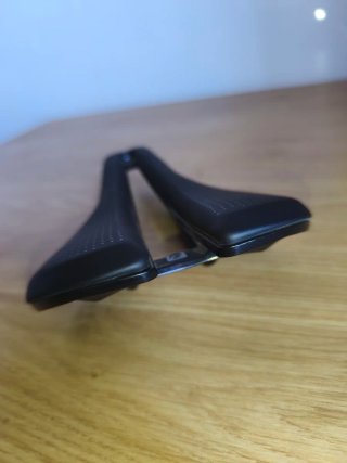 Sillín bontrager aeolus 145
