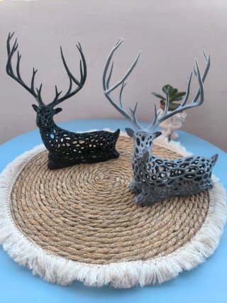 Figura Decorativa de Ciervo Negro
