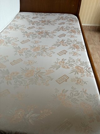 Cama de madera