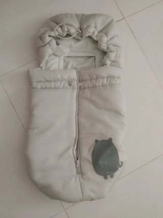 Saco para bebé color beige