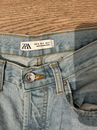 Pantalón Vaquero Roto Zara