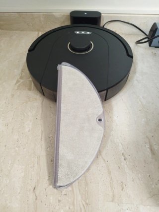 Robot aspirador y friegasuelos Roborock Q5 Pro