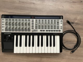 Teclado Controlador Novation ReMOTE 25 SL