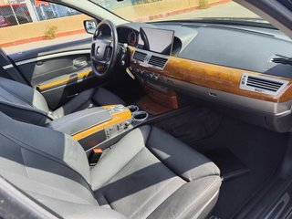 BMW 740i V8 4.0 GASOLINA 306 CV 2007 230.000 KM