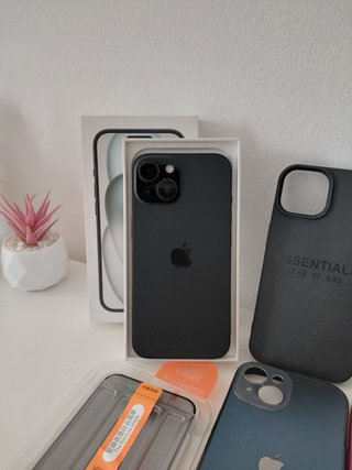 iPhone 15 256GB