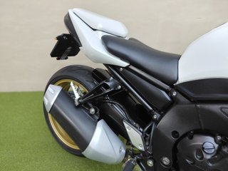 YAMAHA FZ1