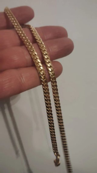 CADENA ESTILO CUBANA, 18 KILATES.
