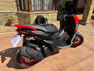 Aprilia SR GT 125 Sport