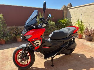 Aprilia SR GT 125 Sport
