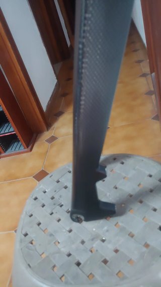 Horquilla de carbono para frenos de disco