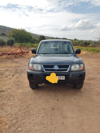 Mitsubishi Montero 2005