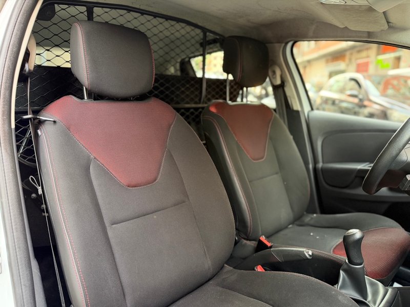Renault Clio 2016, foto 17