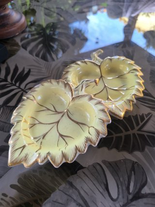 Platos - Bandejas Hoja Amarillas Detalles Dorados