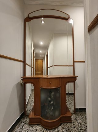 Mueble de entrada con espejo y cajón