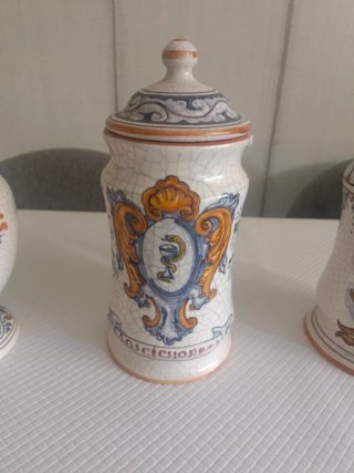 4 Botes de botica antiguos de cerámica