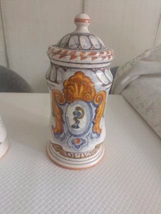 4 Botes de botica antiguos de cerámica