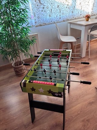 Futbolín de madera para niños