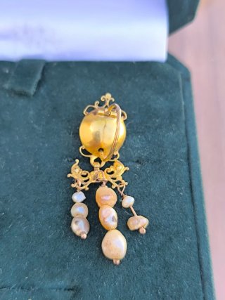 Pendiente Siglo XVIII en Oro y Esmeralda