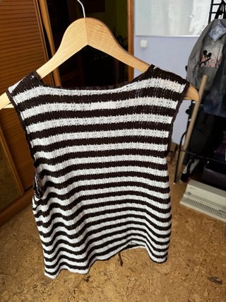 Chaleco crochet rayas marrón y blanco