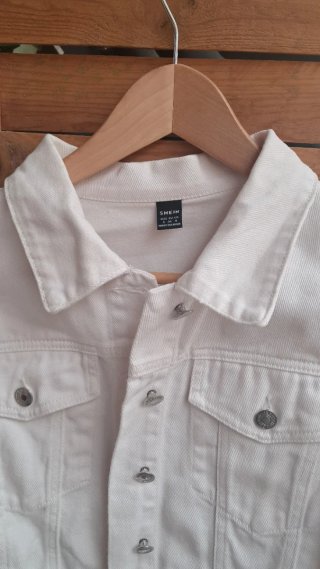 Chaqueta tejana cropped blanca