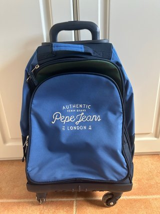 Mochila Pepe Jeans con ruedas