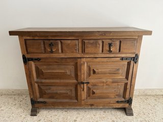 Mueble Aparador de Madera Rústico